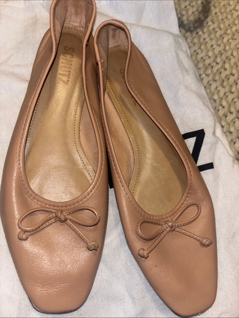 SCHUTZ Nude/Tan Leather Bow Ballet Flats